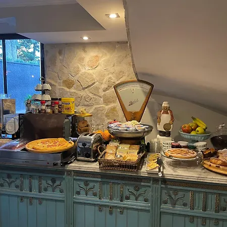 Etna Petit Relais Bed & Breakfast *