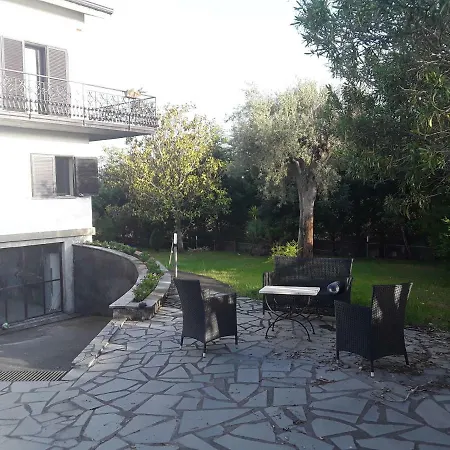 Etna Petit Relais Bed & Breakfast *